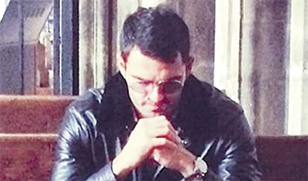 Прва фотографија Јовице Вукотића како долази на саслушање: Вођа шкаљарског клана са фантомком, опкољен специјалцима са дугим цевима (ФОТО)